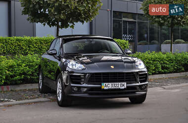 Porsche Macan  2017