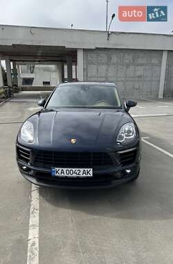 Porsche Macan  2017
