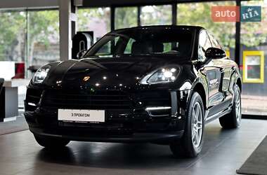 Porsche Macan  2021