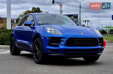 Porsche Macan  2021
