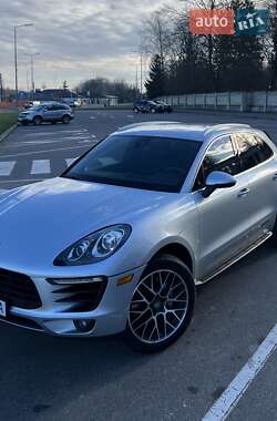 Porsche Macan  2016