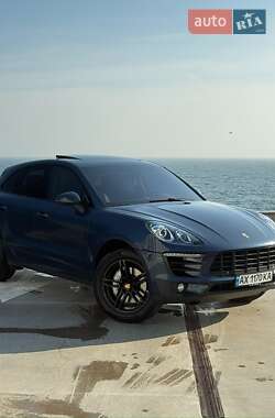 Porsche Macan  2014