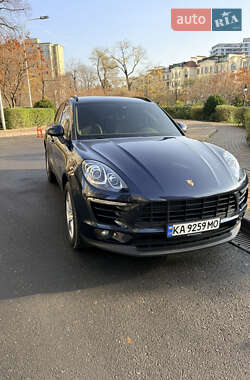Porsche Macan  2017