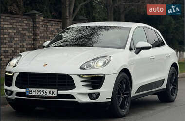 Porsche Macan  2014