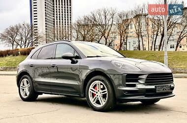 Porsche Macan  2017