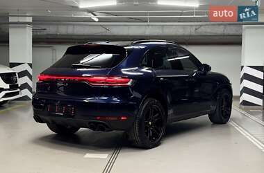 Porsche Macan  2021
