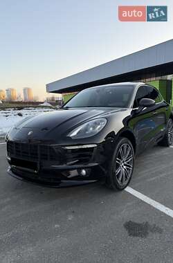 Porsche Macan  2016