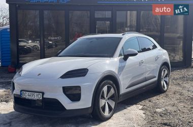 Porsche Macan  2024