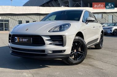 Porsche Macan  2020