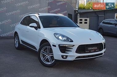 Porsche Macan  2016