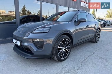 Porsche Macan  2025