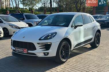 Porsche Macan  2017