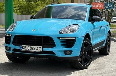 Porsche Macan  2016