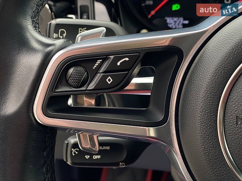 Внедорожник / Кроссовер Porsche Macan 2018 в Киеве
