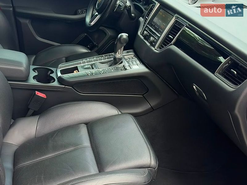 Внедорожник / Кроссовер Porsche Macan 2014 в Киеве