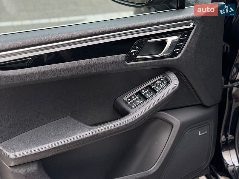 Внедорожник / Кроссовер Porsche Macan 2016 в Киеве фото 12 Внедорожник / Кроссовер Porsche Macan 2016 в Киеве