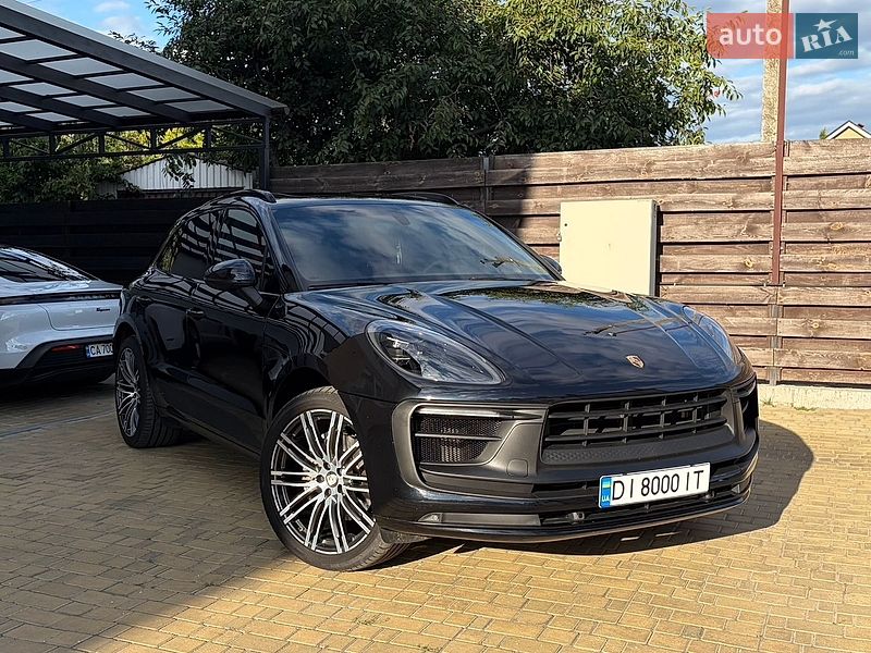 Позашляховик / Кросовер Porsche Macan