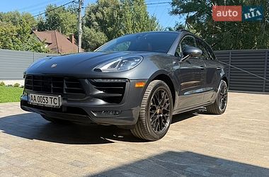 Porsche Macan  2018