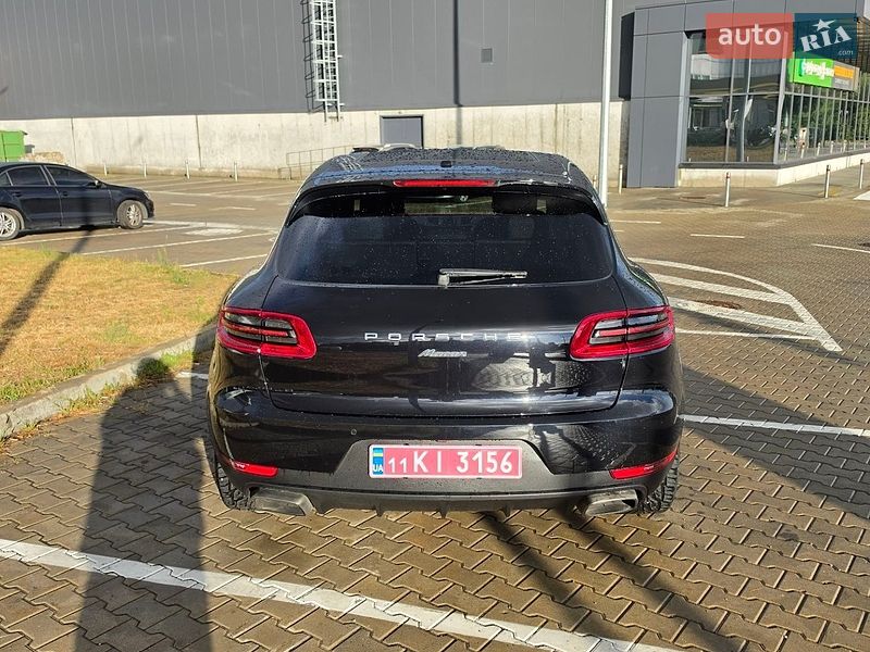 Позашляховик / Кросовер Porsche Macan 2016 в Києві