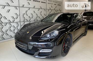 Porsche Panamera Turbo 2011