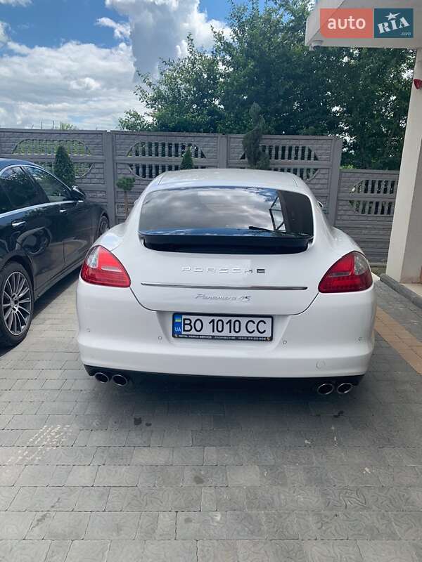 Porsche Panamera