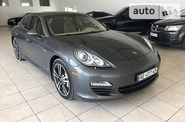 Porsche Panamera  2012