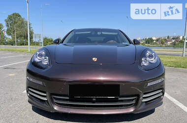 Porsche Panamera  2013