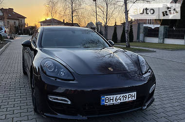 Porsche Panamera 2O13 GTS 4.8  2012