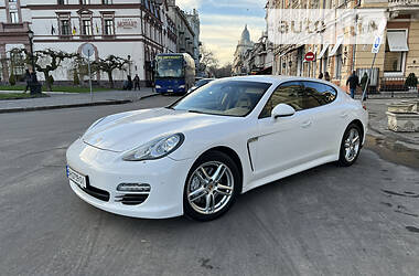 Porsche Panamera 4s PDK 2010