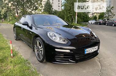 Porsche Panamera 4S Executive 2013