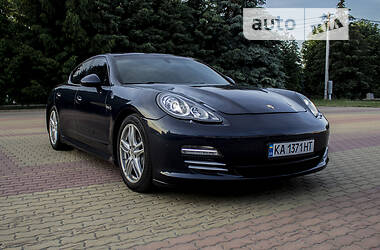 Porsche Panamera  2011