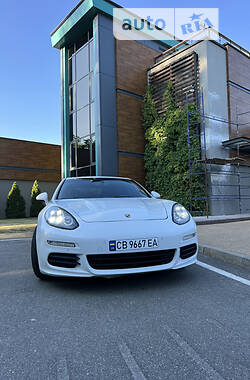 Porsche Panamera  2014