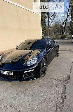 Porsche Panamera  2014