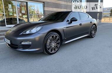 Porsche Panamera  2011