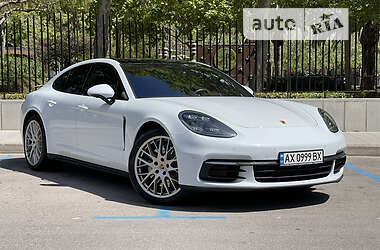 Porsche Panamera 2020