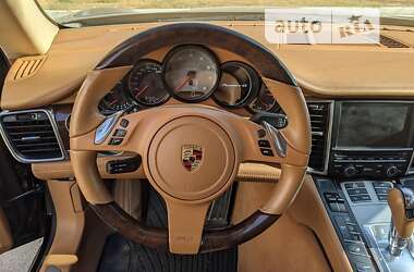 Porsche Panamera  2011