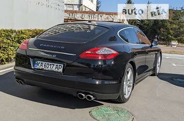 Porsche Panamera  2011