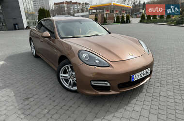 Porsche Panamera  2011