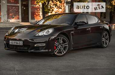Porsche Panamera  2011