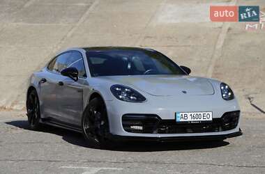 Porsche Panamera  2019