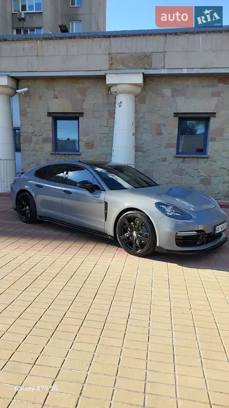 Porsche Panamera 2019