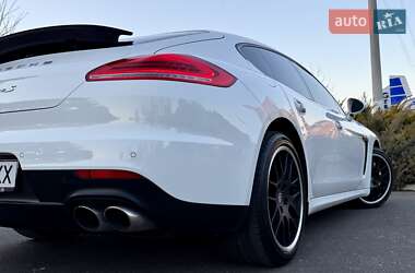 Porsche Panamera  2013