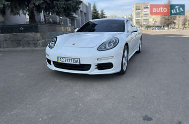Porsche Panamera  2013