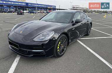 Porsche Panamera  2018