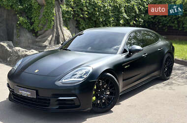 Porsche Panamera  2017