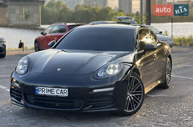 Porsche Panamera  2014