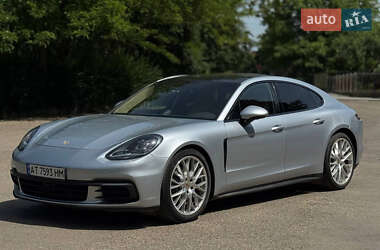 Porsche Panamera  2017