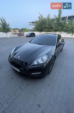 Porsche Panamera  2011