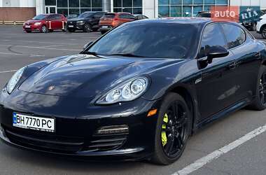 Porsche Panamera 2012