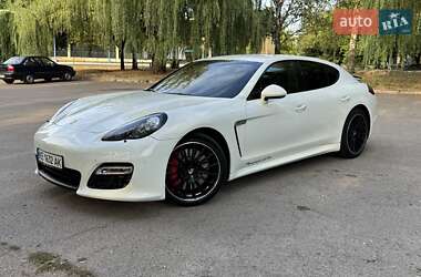 Porsche Panamera  2012